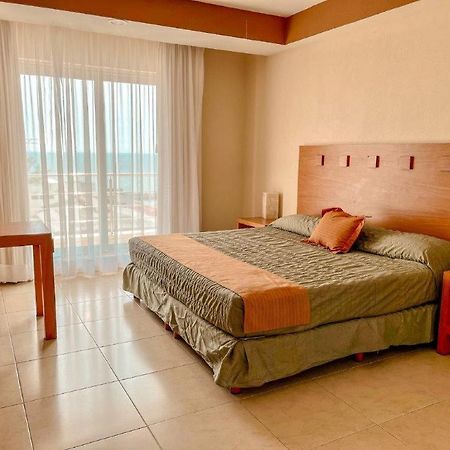 Balaju Hotel&Suites Veracruz Bagian luar foto