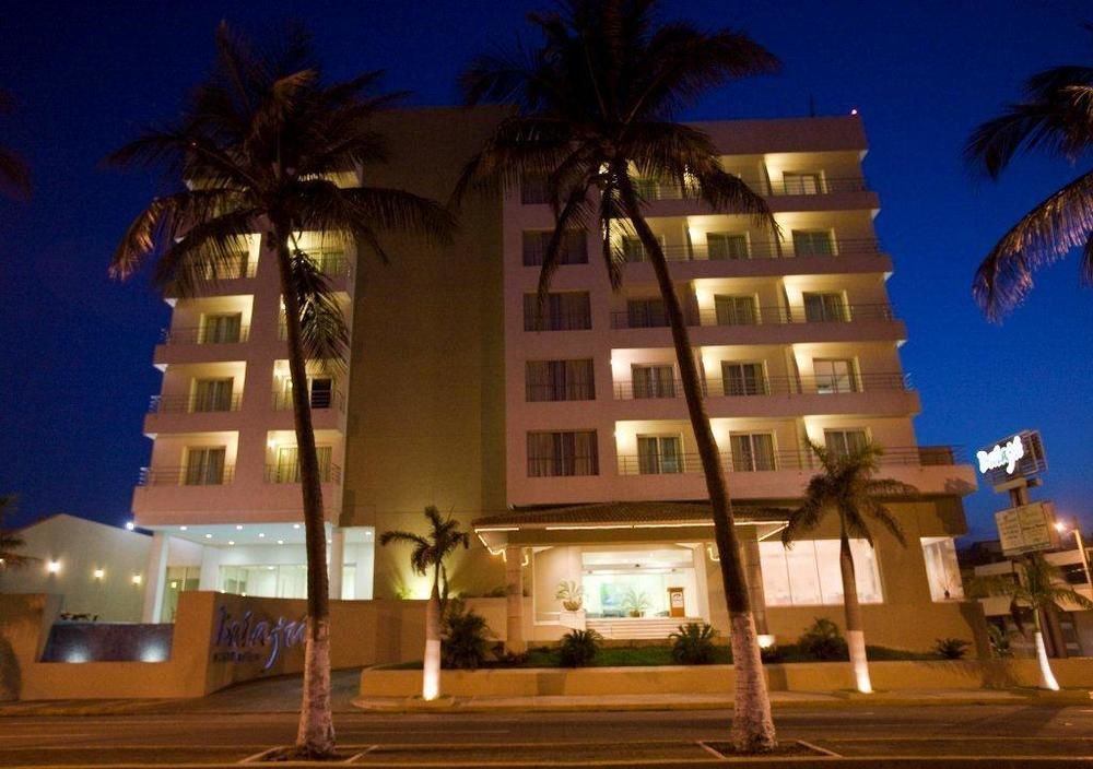 Balaju Hotel&Suites Veracruz Bagian luar foto