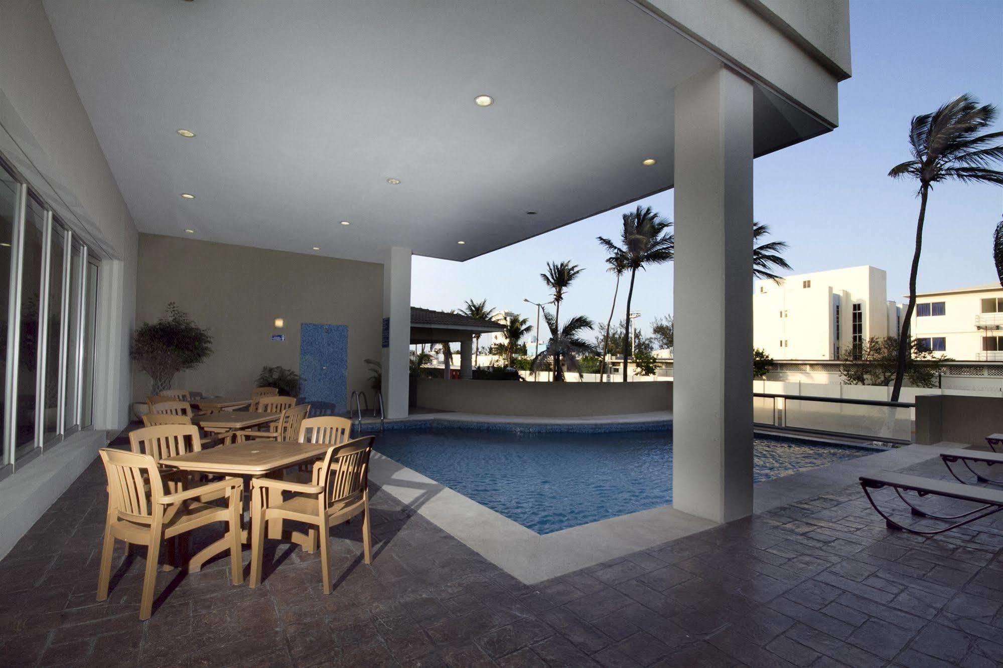 Balaju Hotel&Suites Veracruz Bagian luar foto